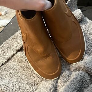 Nike Air Max Thea Mid. Size 8.5. Used.